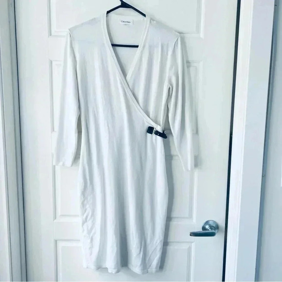 CALVIN KLEIN WHITE CREPE KNIT  WRAP AROUND DRESS SIZE SMALL - Picture 2 of 12